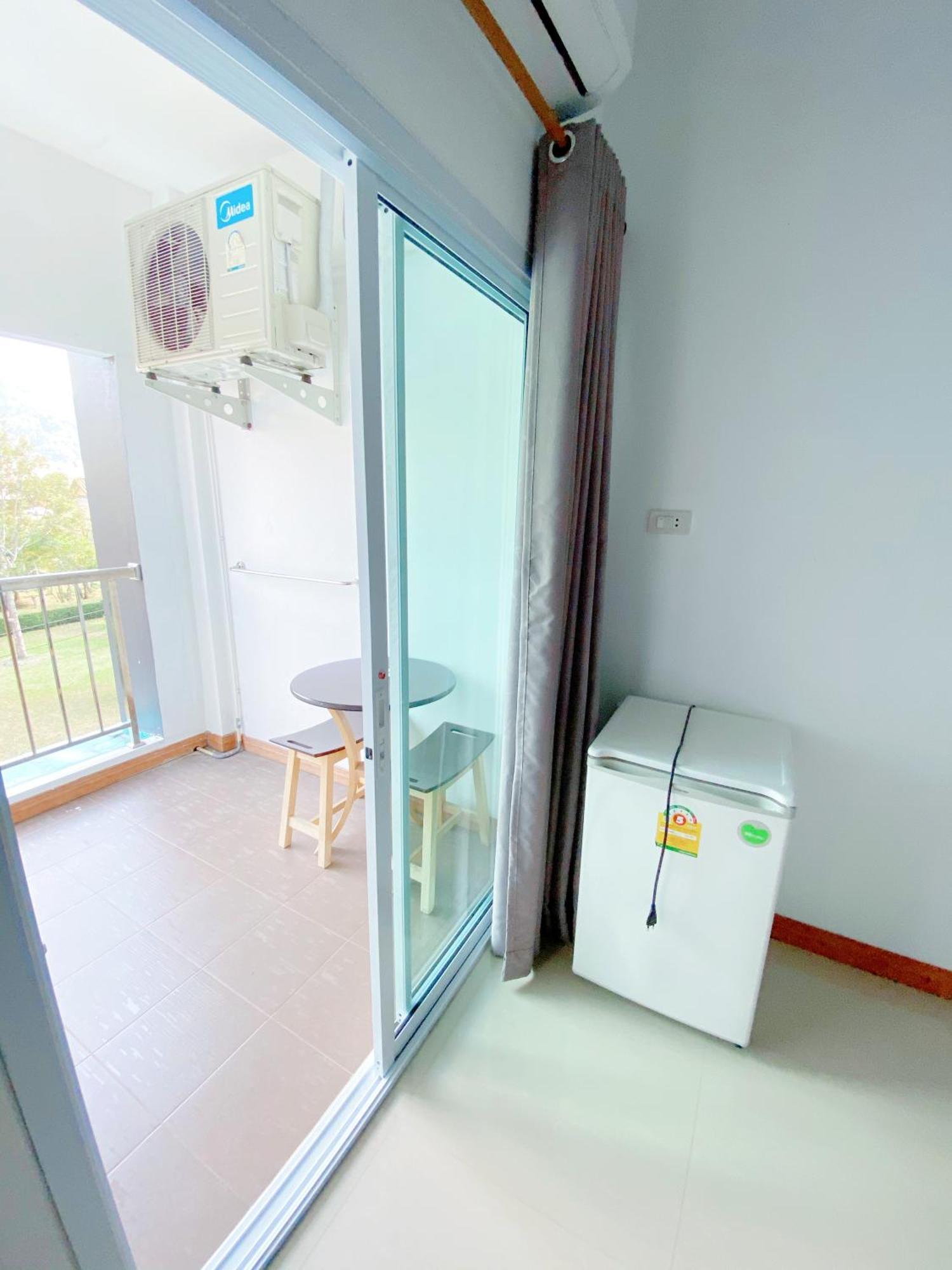 Tanatnan Hotel Ranong Ngoại thất bức ảnh