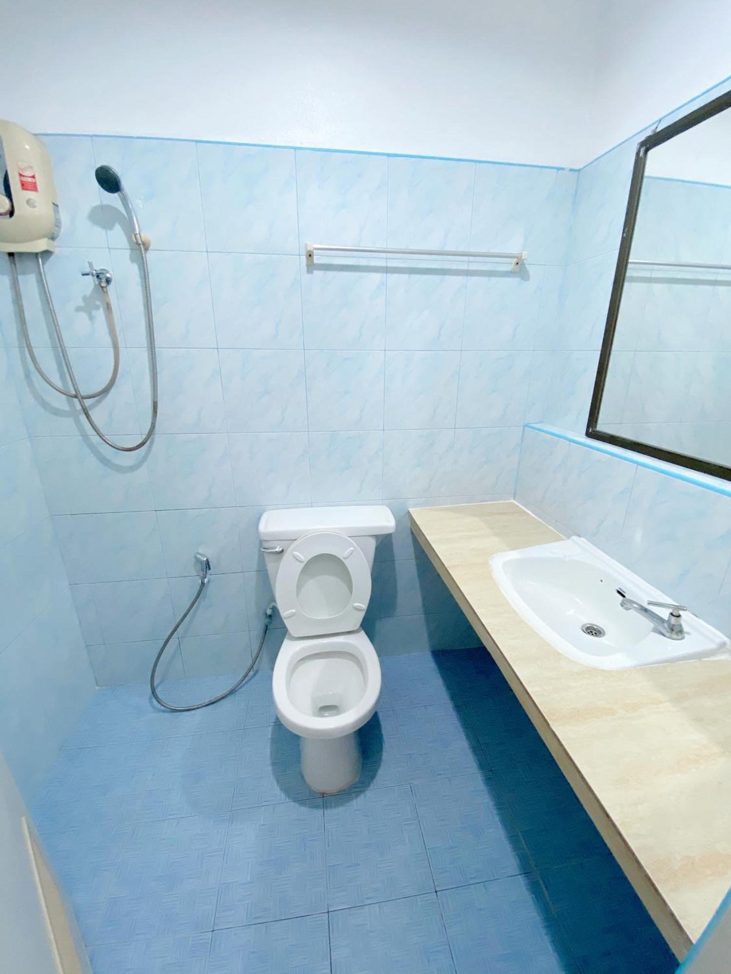 Tanatnan Hotel Ranong Ngoại thất bức ảnh